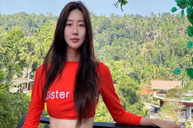 달수빈, 시선을 모으는 강렬한 레드 컬러 휴가지룩(ft.복근)