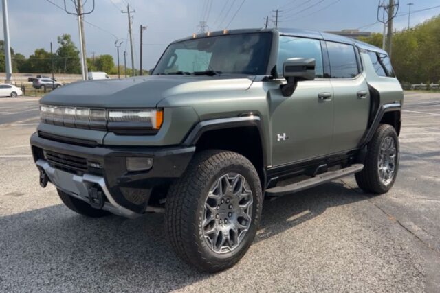 최고 출력 830마력 2024 GMC 험머 EV SUV 외관 및 실내 이미지 포토 성능 알아보기