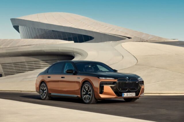 BMW 7시리즈 최초의 순수전기 M모델 韓 상륙…”제로백 3.7초”