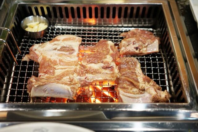 마산동 돼지고기맛집 돼지갈비 맛있는 육미향 김포마산점