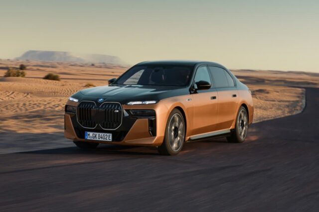 2024 BMW i7 M70 최고 출력 650마력 강력한 대형 세단 전기차 (가격 제원 성능 실내)