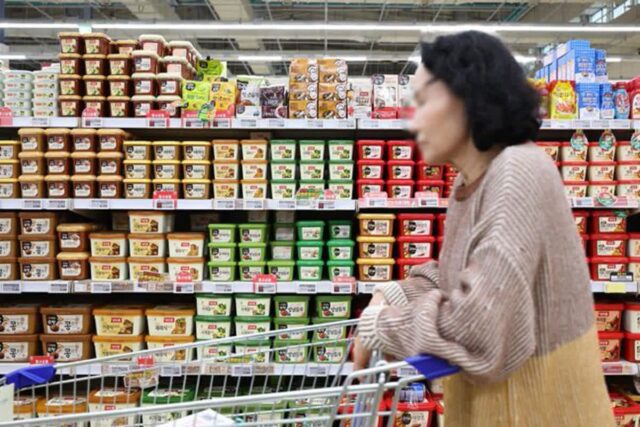 ‘마트 새벽배송 규제’ 이번엔 풀리나…총선 앞두고 뜨거운 감자로