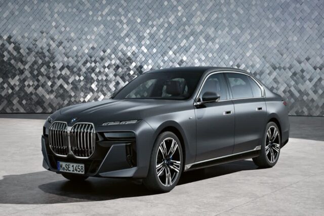 “여전히 높은 벽 실감” BMW 7시리즈, 벤츠 S클래스의 신차등록대수 3분의 1 수준