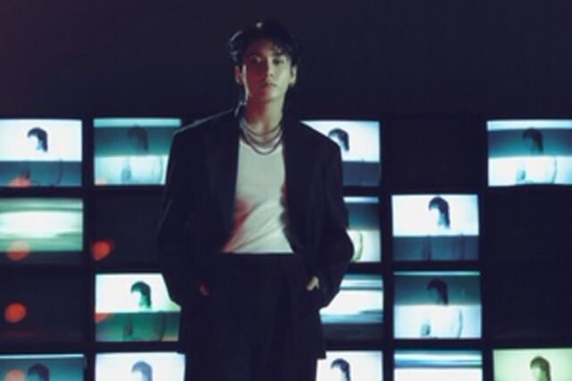 BTS 정국, 오피셜차트 2주 연속 차트인…英음반산업회 실버 인증