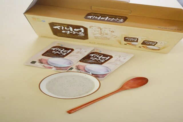 간단한 아침메뉴 케어웰 시니어 영양죽 식사대용 딱! 좋네요.