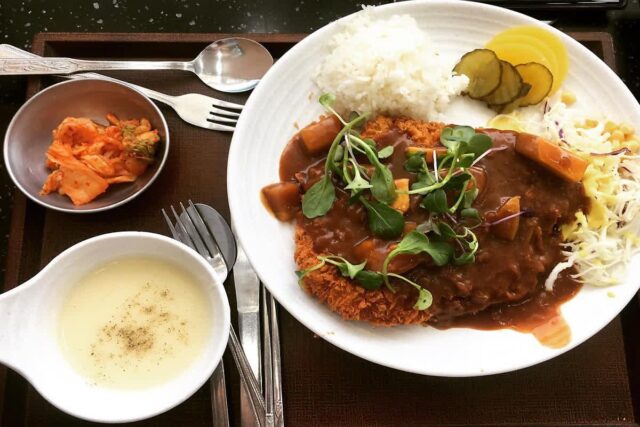 설레는 여행길을 더 즐겁게 만드는, 전국 고속도로 휴게소 맛집 5