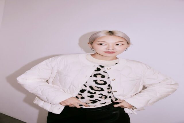 Si · 나는솔로 17기 7화 송해나 자켓, 블라우스 씨 23FW