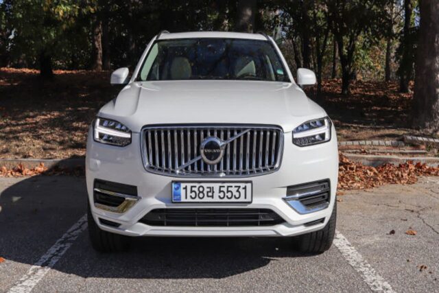 [에디터in카] 볼보 XC90 리차지: 가장 안전한 SUV, PHEV로 더한 ‘여유 한스푼’