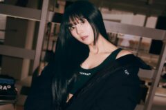 워터밤 여신 권은비, 패딩룩 여신으로 거듭나다
