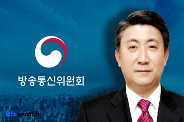 이동관, 삼성·애플 만나 “폰값·수리비 비싸다…노력해달라”