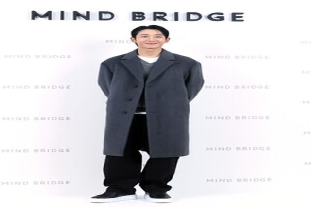 정혜인x뱀뱀, 연말 크리스마스 무드 매력 가득