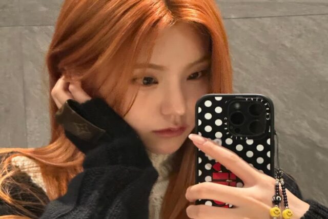 있지 예지, 터틀넥과 오렌지 헤어로 겨울 패션의 새로운 트렌드 제시