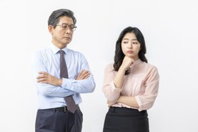 20~50대 절반 “나도 ‘꼰대’ 될까 두려워”