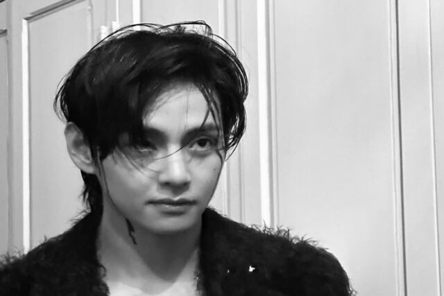 방탄소년단 뷔, 입대 하루 전 남긴 화보같은 일상 사진