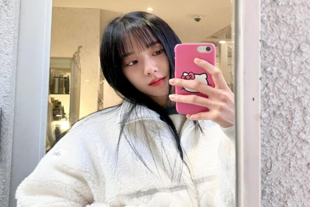 블랙핑크 지수, 흰색 퍼 재킷으로 완성한 귀여운 매력