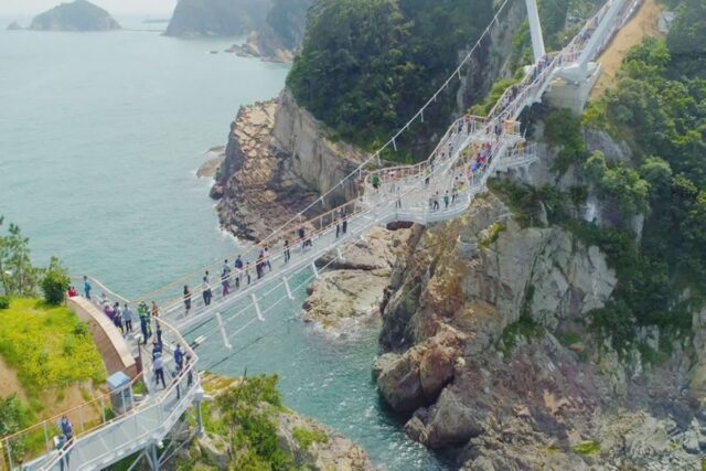 부산 용궁구름다리 암남공원 숲길 겨울 산책 가볼만한곳