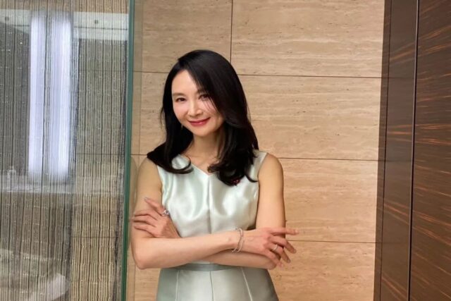 채시라, 시대를 초월한 우아함으로 빛나다