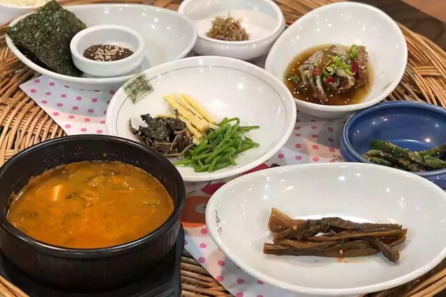 반찬이 끊임없이 나오는 전라도 맛집 BEST5