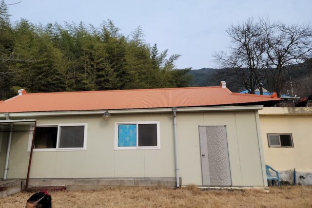 150평 땅에 있던 ‘쓰러져 가는 집’을 산 이유!? 놀랄 노자네…