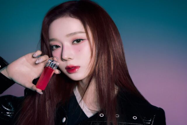 에스파 윈터, 연말 파티를 빛낼 화려한 체리 메이크업