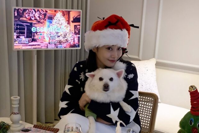 경리, 강아지들과 함께 보낸 크리스마스…”행복으로 가득찬 멜크”