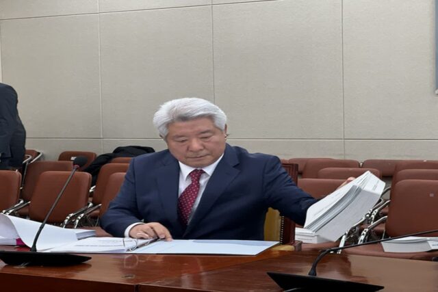 김홍일 인사청문회에 등장한 ‘트위치’