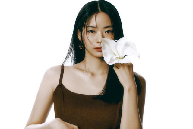 이이담, 카리스마 눈빛과 몽환적 시크함의 조화