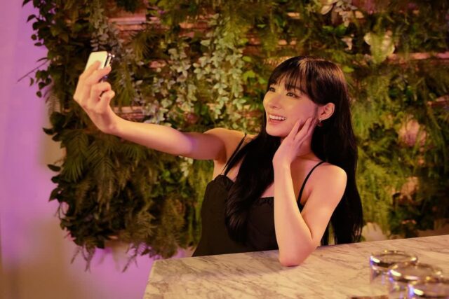 티파니영, 블랙 드레스로 완성한 페미닌 & 우아함의 정석