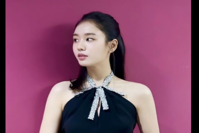 최우수 연기상의 자태… 안은진, 길채의 우아한 홀터넥 드레스룩