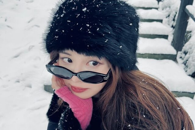 산으로 간 메텔? 서현, 블랙 윈터룩에 핫 핑크로 포인트