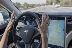 미국 애널리스트들, 테슬라의 2024년 전망 부정적 견해