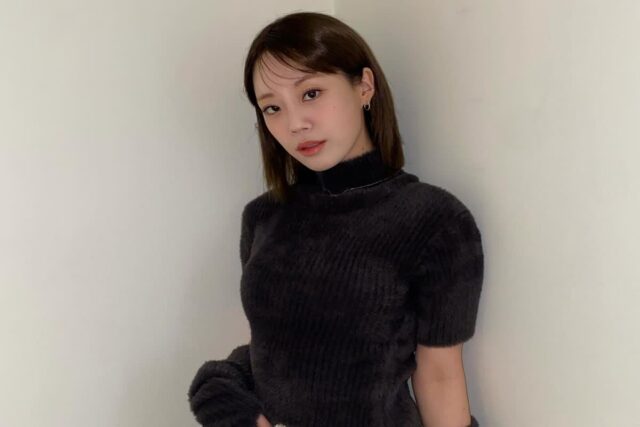 허영지, 편안한 겨울 데님룩의 정석! 세련된 터틀넥 스타일링