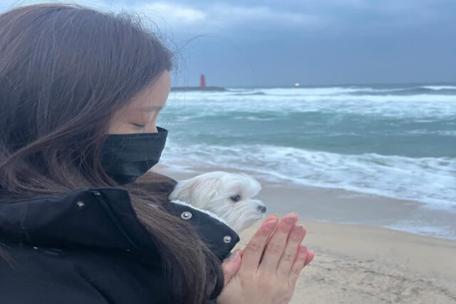 하니, 반려견 ‘우니’와 전한 새해 인사…”024도 좋은 꿈 꾸고 싶습니다”