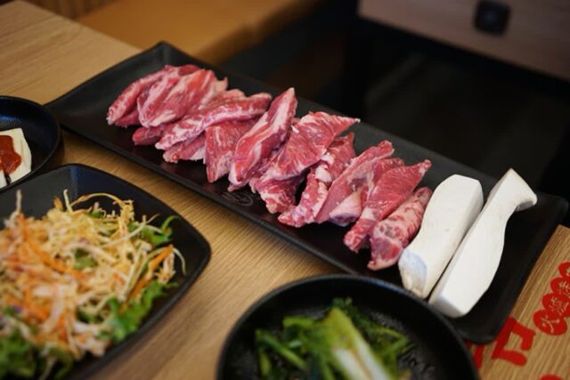 구래맛집 감칠맛있는 품육 참숯 소갈비살 전문점