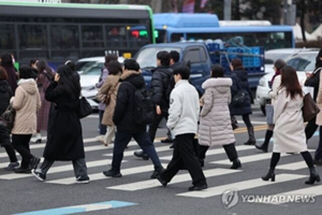[내일 날씨] 전국 대부분 비 또는 눈…서쪽 중심 미세먼지 짙어