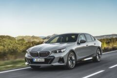 수입차 왕좌 8년만에 바뀌었다…BMW, ‘700대’ 더 팔아 1위