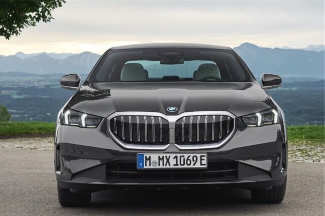 “하차감, 경제성 모두 갖춘다”BMW 5시리즈 530e PHEV 국내 출시