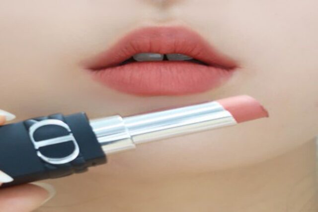 디올 립스틱 웜톤 추천 포에버 330 피치코랄 발색 말린장미