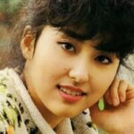 10대인데 눈빛이 너무 야해 방송정지 당했던 연예인
