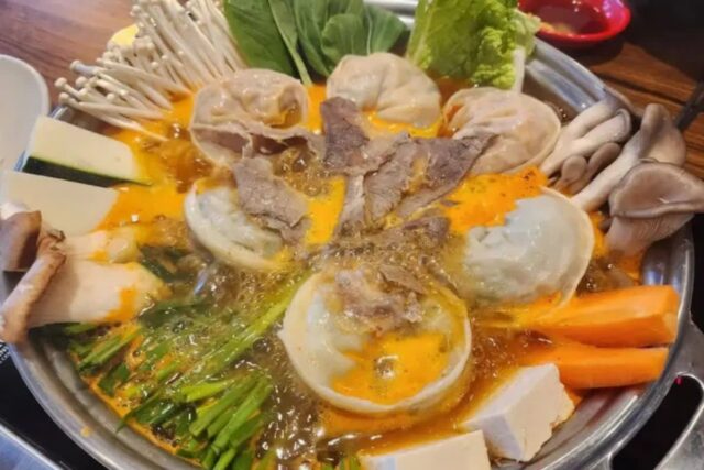추운 날씨, 몸을 따스하게 녹여주는 만두전골 맛집 BEST5