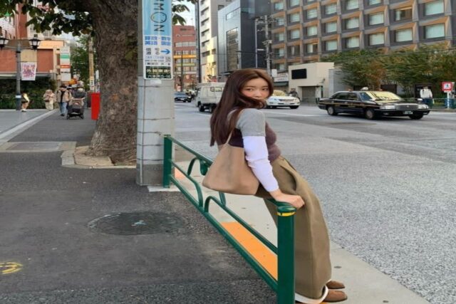 SNS상 심상치 않는 인기 더로우 가방