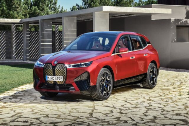 2024 BMW iX 순수 전기 플래그십 SAV 모델 가격 및 실내 제원 알아보기