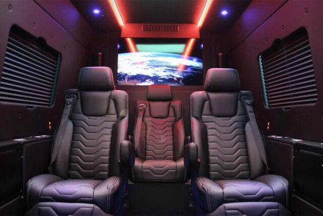 ‘VIP-Class’ “지상에서 느끼는 VIP클래스” 클라이브 서튼의 튜닝카