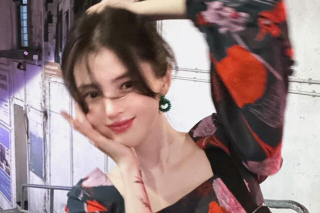 홍콩 여행 중 길거리 돌아다니다가 팬들에게 포착된 여배우