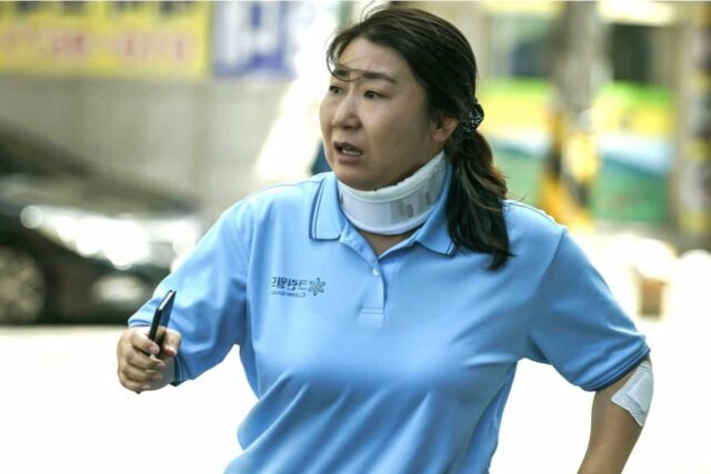보이스피싱 신고했는데 경찰이 반응없자 직접 때려잡은 아줌마