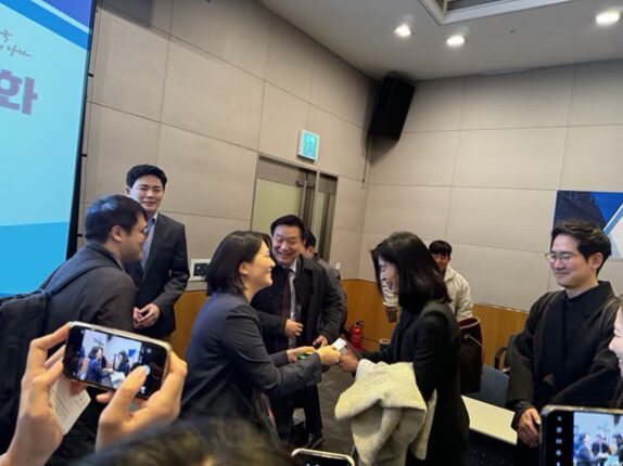 ‘AI 전선’에서 전우애 확인한 네카오