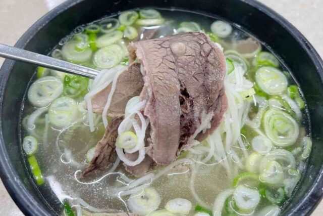 담백하고 깨끗한 맛을 온전히 느낄 수 있는 설렁탕 맛집 BEST5