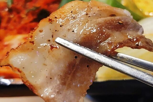 ‘때로는 밥, 때로는 술안주’ 푸짐하게 즐기는 냉동 삼겹살 맛집 BEST5