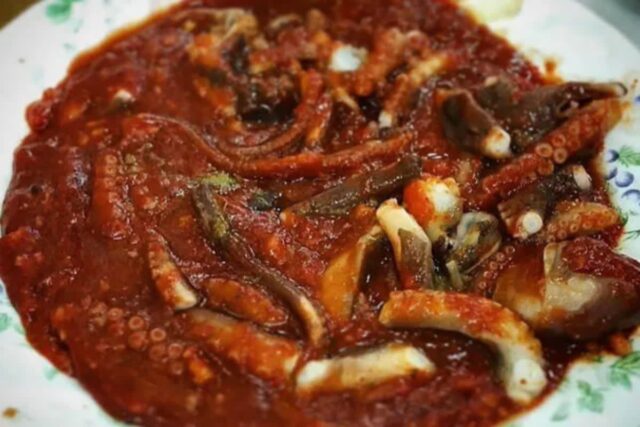 군침 싹 도는 빨간 양념, 낙지 볶음 맛집 BEST3