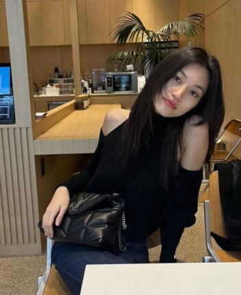 분위기 미쳤다고 반응터진 김도연 생로랑가방 4